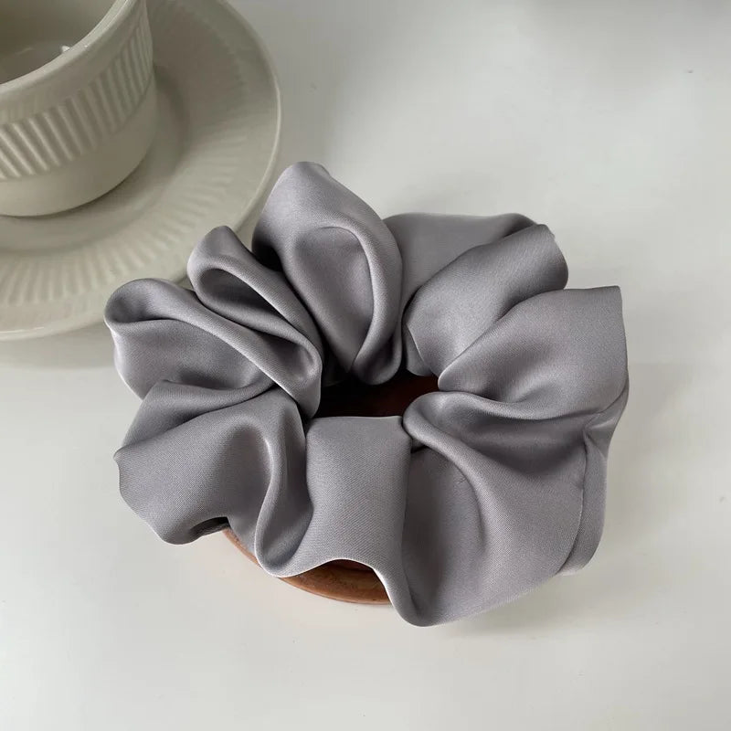 Chique Franse Zijde Haaraccessoires voor Vrouwen - Getextureerde Satijnen Scrunchies en Haartjes voor Stijlvolle Uiterlijk
