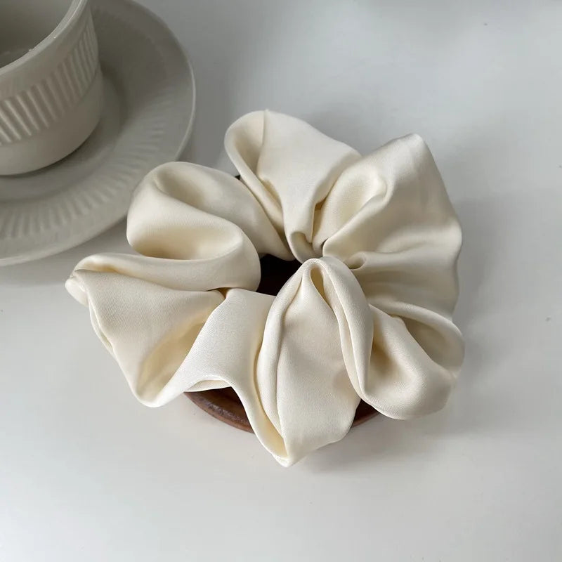 Chique Franse Zijde Haaraccessoires voor Vrouwen - Getextureerde Satijnen Scrunchies en Haartjes voor Stijlvolle Uiterlijk