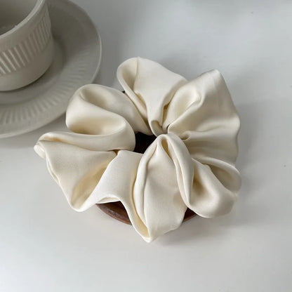 Chique Franse Zijde Haaraccessoires voor Vrouwen - Getextureerde Satijnen Scrunchies en Haartjes voor Stijlvolle Uiterlijk