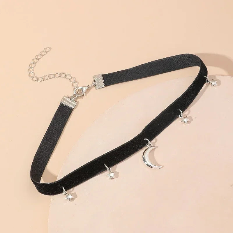 Elegante Vintage Fluwelen Parels Choker - Korte Zwarte Sleutelbeen Kraag Ketting voor Vrouwen - Perfecte Gotische Accessoire