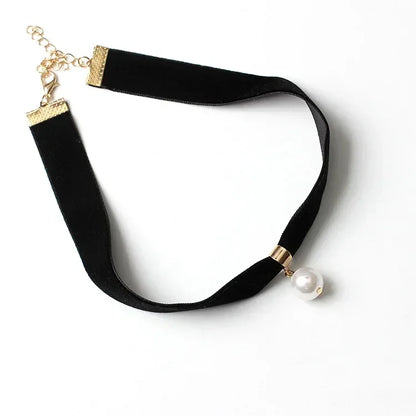 Elegante Vintage Fluwelen Parels Choker - Korte Zwarte Sleutelbeen Kraag Ketting voor Vrouwen - Perfecte Gotische Accessoire