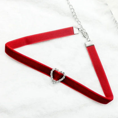 Elegante Vintage Fluwelen Parels Choker - Korte Zwarte Sleutelbeen Kraag Ketting voor Vrouwen - Perfecte Gotische Accessoire