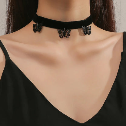 Elegante Vintage Fluwelen Parels Choker - Korte Zwarte Sleutelbeen Kraag Ketting voor Vrouwen - Perfecte Gotische Accessoire