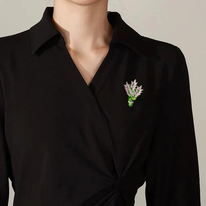 Prachtige paarse lavendel kristallen strass broche - Elegante bloemenpin voor jassen & luxe sieraad cadeau voor haar