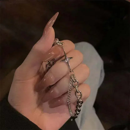 Charmante 4-delige set van modieuze slangen geïnspireerde groene edelstenen armbanden met fonkelende rhinestones – Perfecte metalen armbanden voor vrouwen's verjaardagen, feesten en kerstcadeaus!