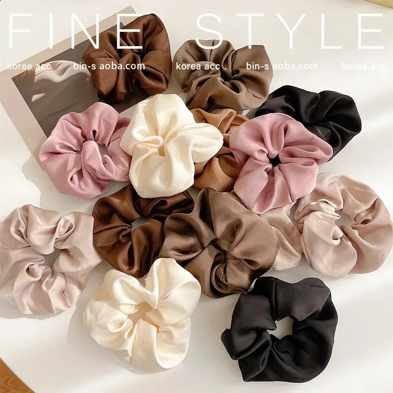 Chique Franse Zijde Haaraccessoires voor Vrouwen - Getextureerde Satijnen Scrunchies en Haartjes voor Stijlvolle Uiterlijk