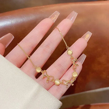 Charmante 4-delige set van modieuze slangen geïnspireerde groene edelstenen armbanden met fonkelende rhinestones – Perfecte metalen armbanden voor vrouwen's verjaardagen, feesten en kerstcadeaus!