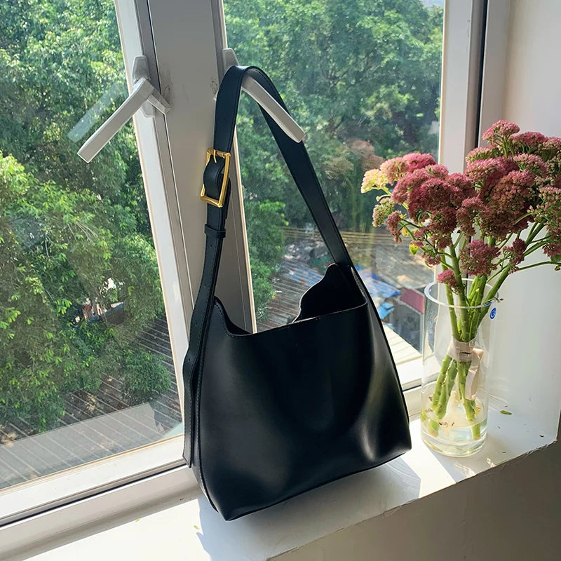 Chic Minimalistische PU Leren Schoudertas voor Vrouwen - Veelzijdige Handtas & Crossbody Stijl Perfect voor Werk