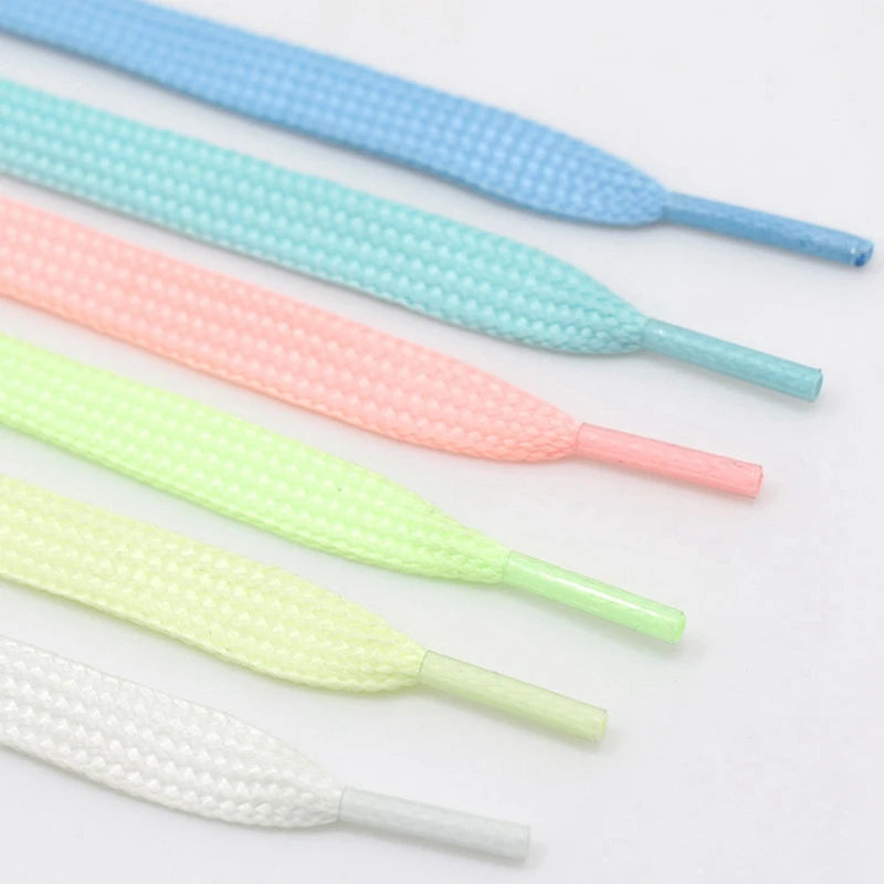 Levende Luminieuze Platte Veters - 6 Kleurkeuzes voor Elke Gelegenheid, Perfect voor Alle Schoenen! Ideaal voor Feesten, Nachtlopen en Unisex Stijl - 1 Paar
