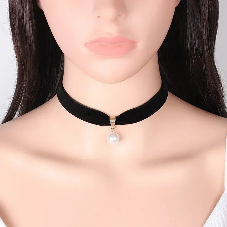Elegante Vintage Fluwelen Parels Choker - Korte Zwarte Sleutelbeen Kraag Ketting voor Vrouwen - Perfecte Gotische Accessoire