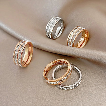 Elegante Roségouden Dubbele Rij Vierkante Zirkonia RVS Ring – Romantische Sieraden voor de Verloving en Bruiloft van Vrouwen