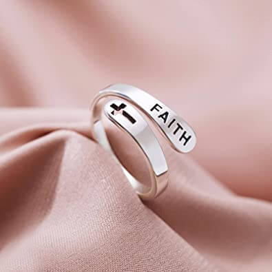 Prachtige Verstelbare "Faith" Ring voor een Tijdloze Elegante Uitstraling