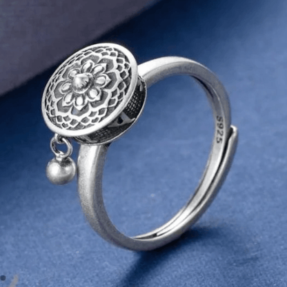 Spirituele Mantra Ring met Gebedsmolen Ontwerp