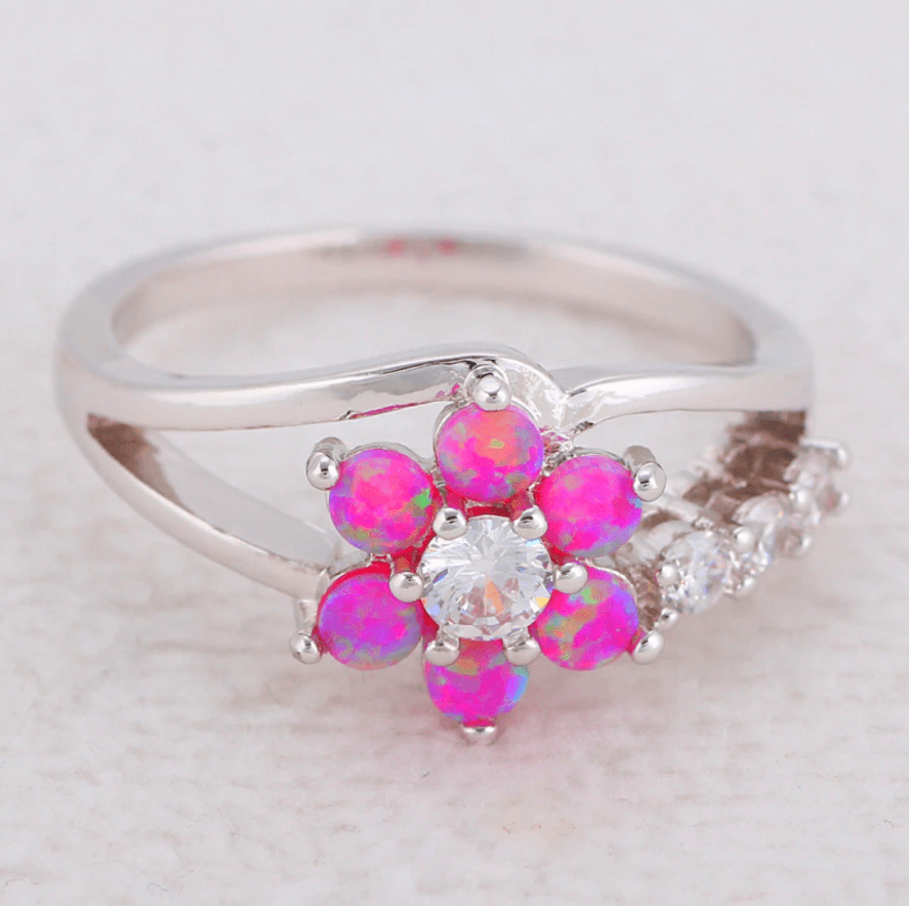 Schitterende Opal Blossom Ring